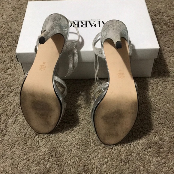 Heels - Picture 4 of 4